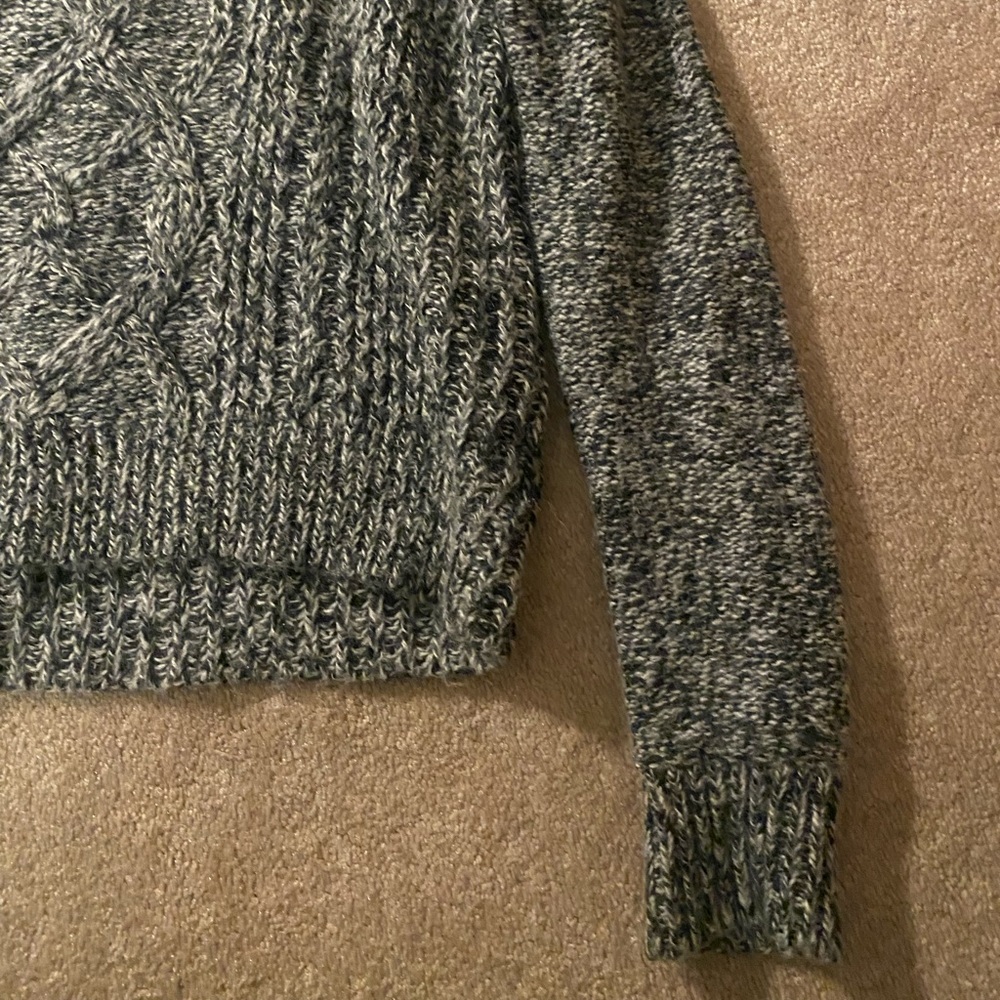 Sweater - Picture 4 of 4